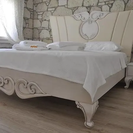 Alacati Lucky Angel Nocleg ze śniadaniem Çeşme