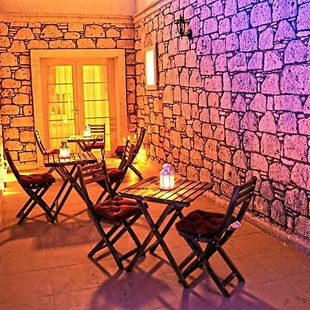 فندق مبيت وإفطار Alacati Lucky Angel Çeşme