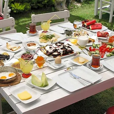 B&B Alacati Lucky Angel 4*
