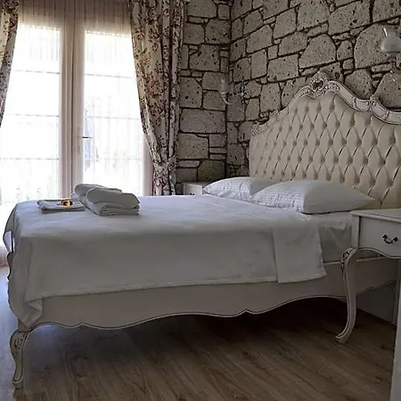 Alacati Lucky Angel B&B Çeşme